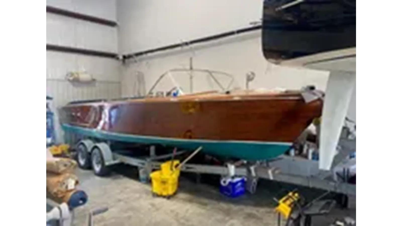 Buy a 1957 Chris-Craft 26 Continental 26 Continental at Shestakov Yacht Sales
