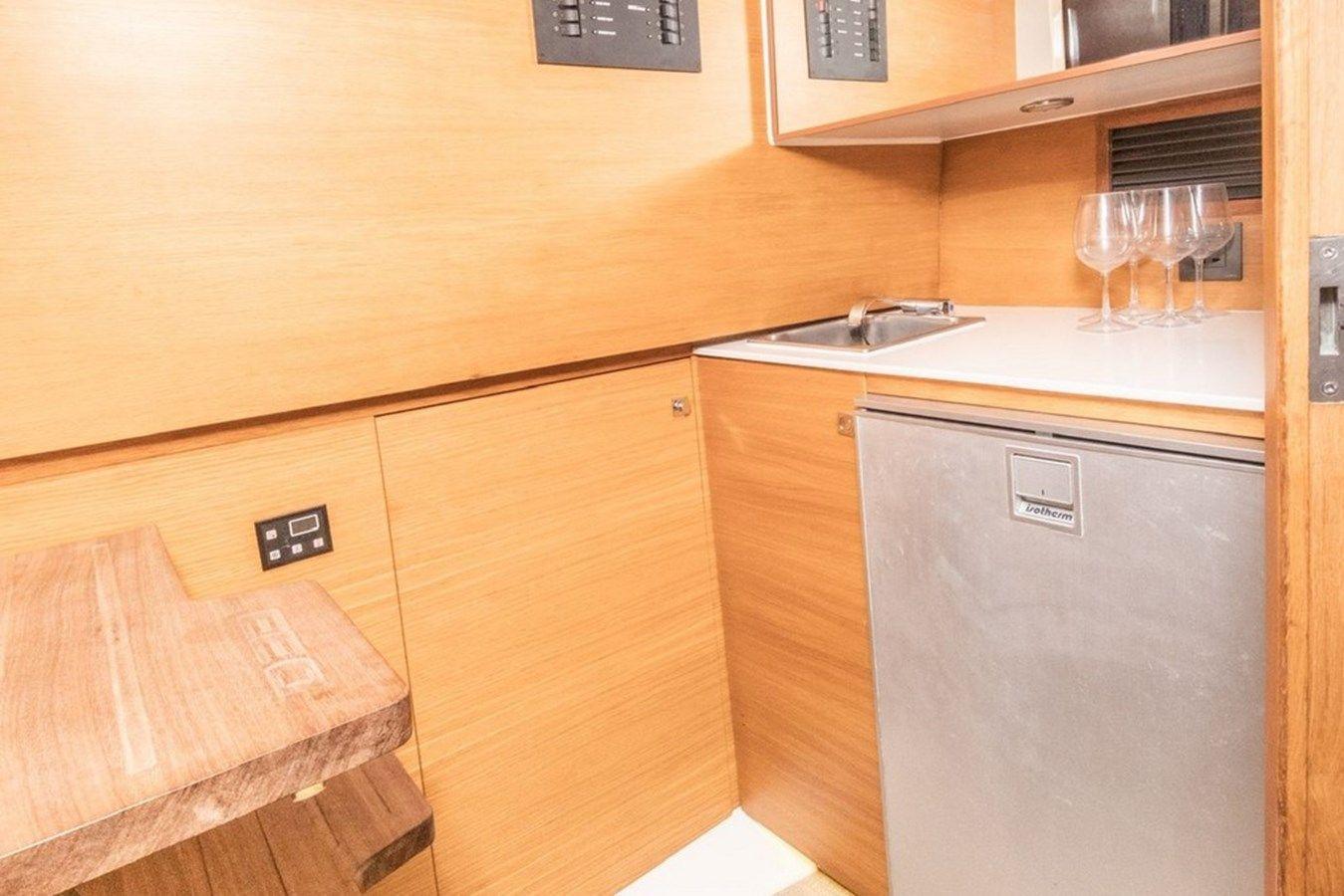 Buy a DE ANTONIO D33 2018 at Shestakov Yacht Sales