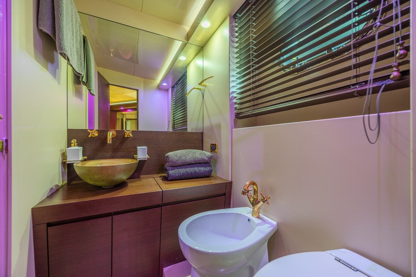 Buy a yacht Dream on - TECNOMAR