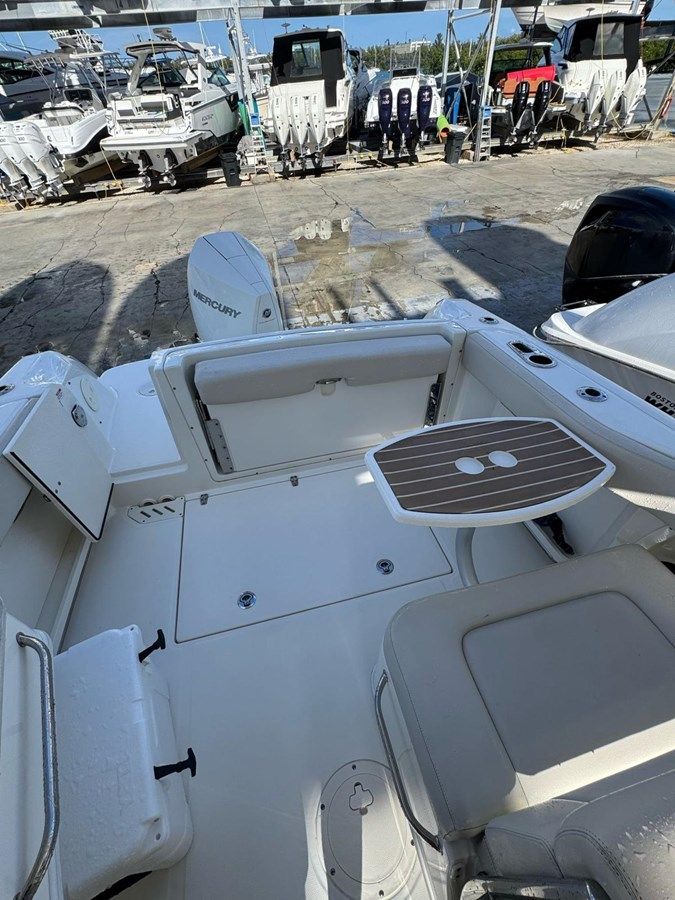 230 Vantage - Boston Whaler price