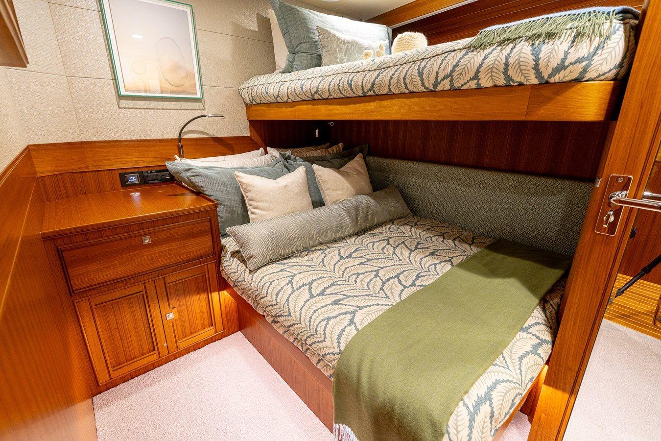 the best price on TOP TIMES 102