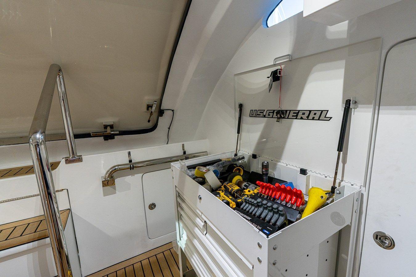 Buy a yacht TOP TIMES 100V