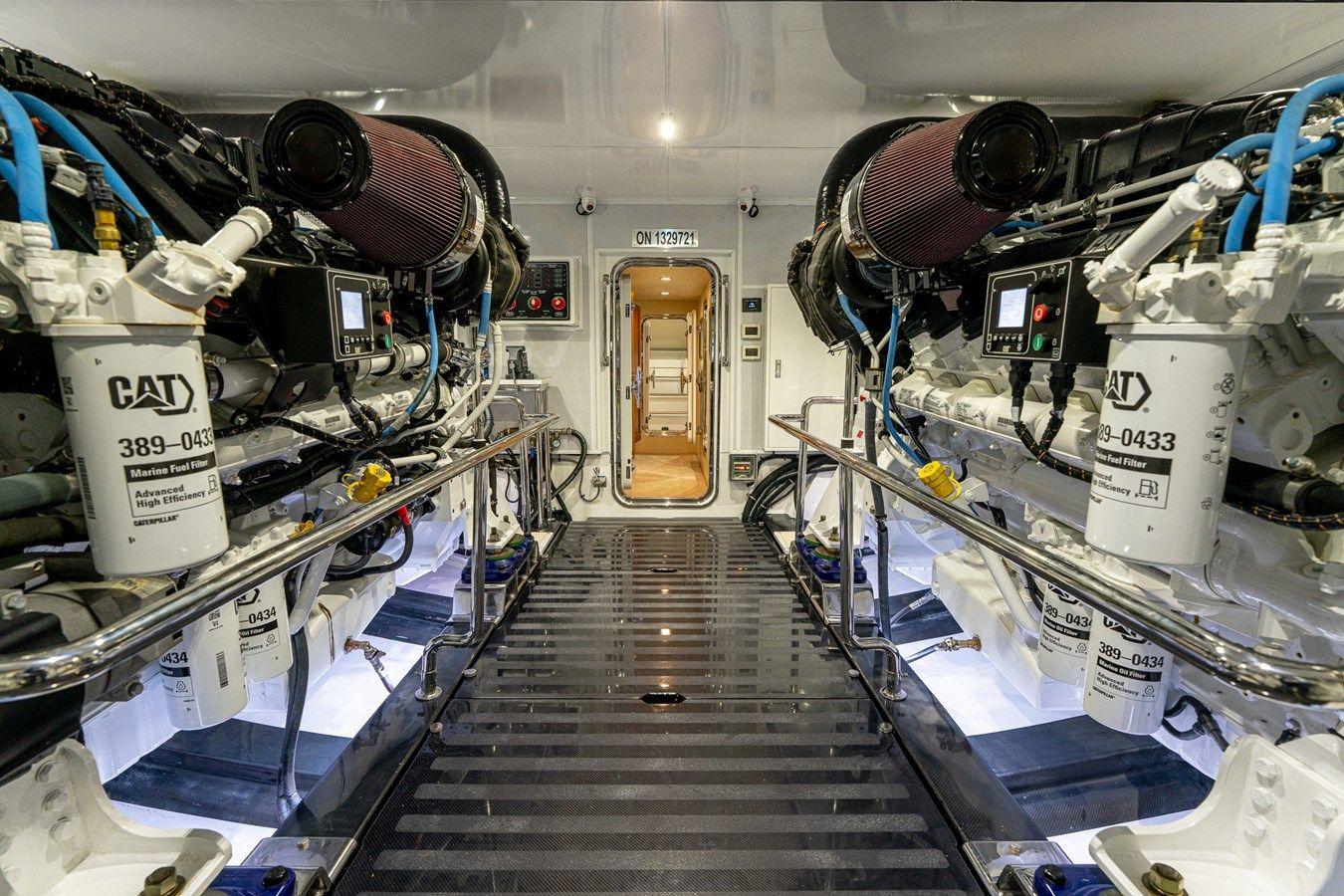 TOP TIMES 100V yacht sale