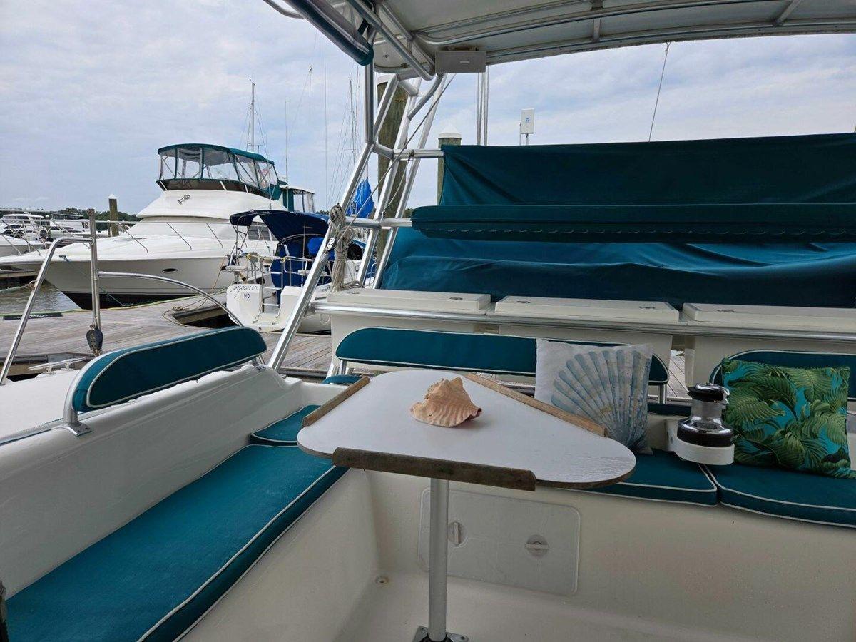 Buy a yacht Storyteller - MANTA