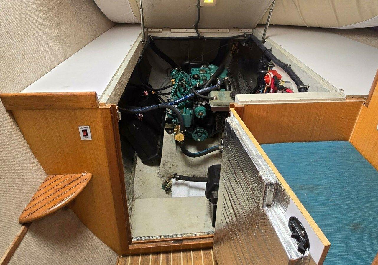Storyteller 42 MK IV yacht sale