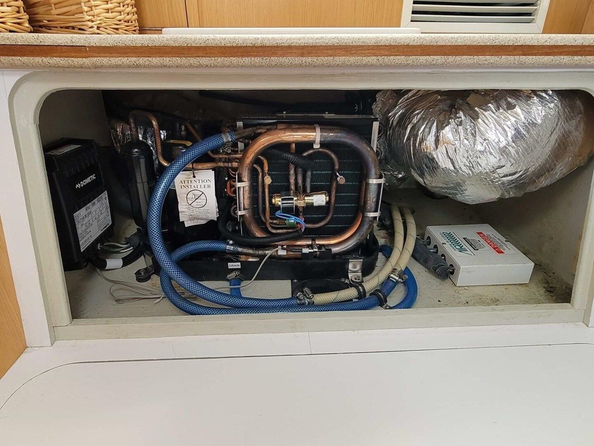 Buy a yacht Storyteller