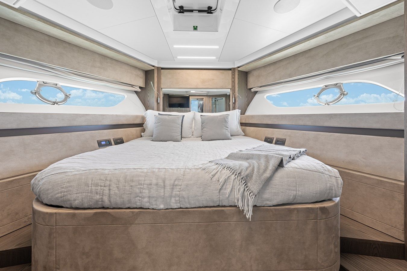 Buy a yacht FUNSEEKER 2018