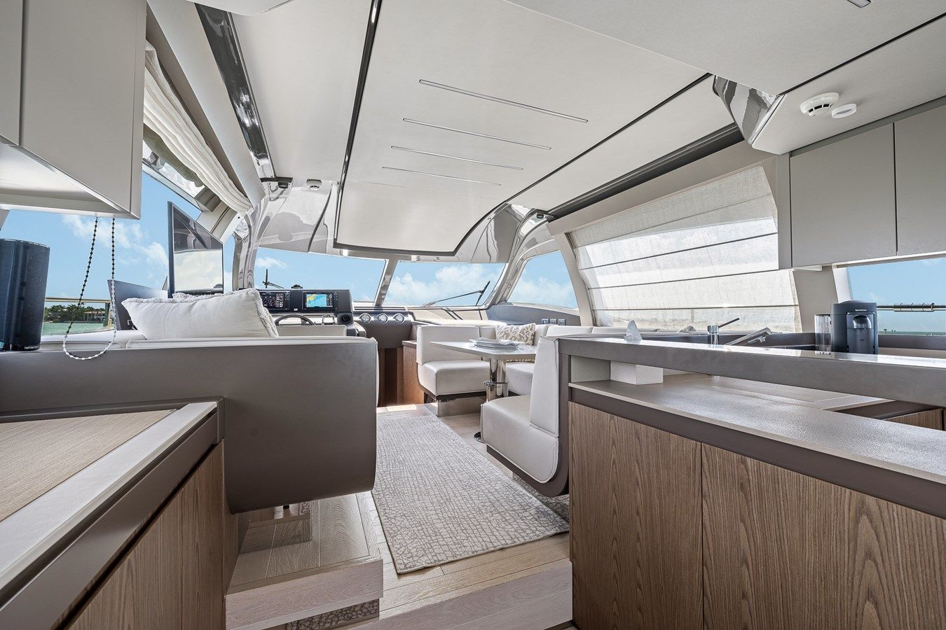 FUNSEEKER Ferretti Yacht 550