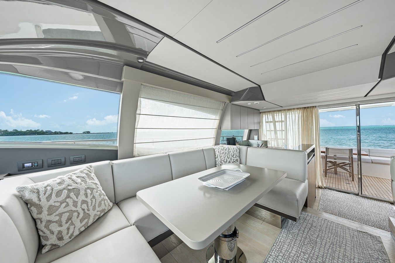 the best price on FUNSEEKER - Ferretti Yachts