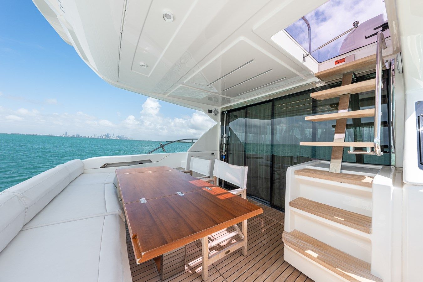 the best price on FUNSEEKER - Ferretti Yachts