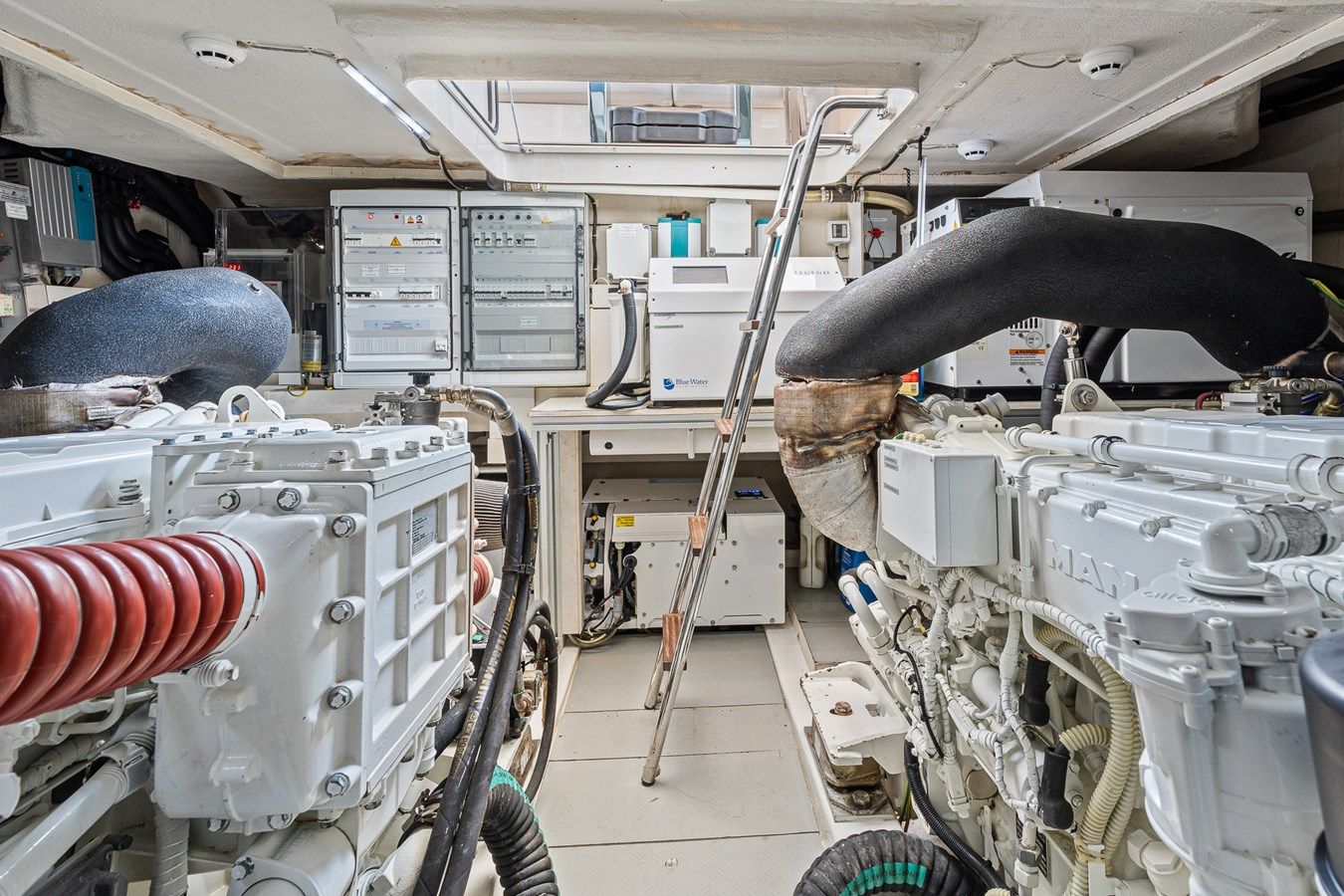 FUNSEEKER - Ferretti Yachts