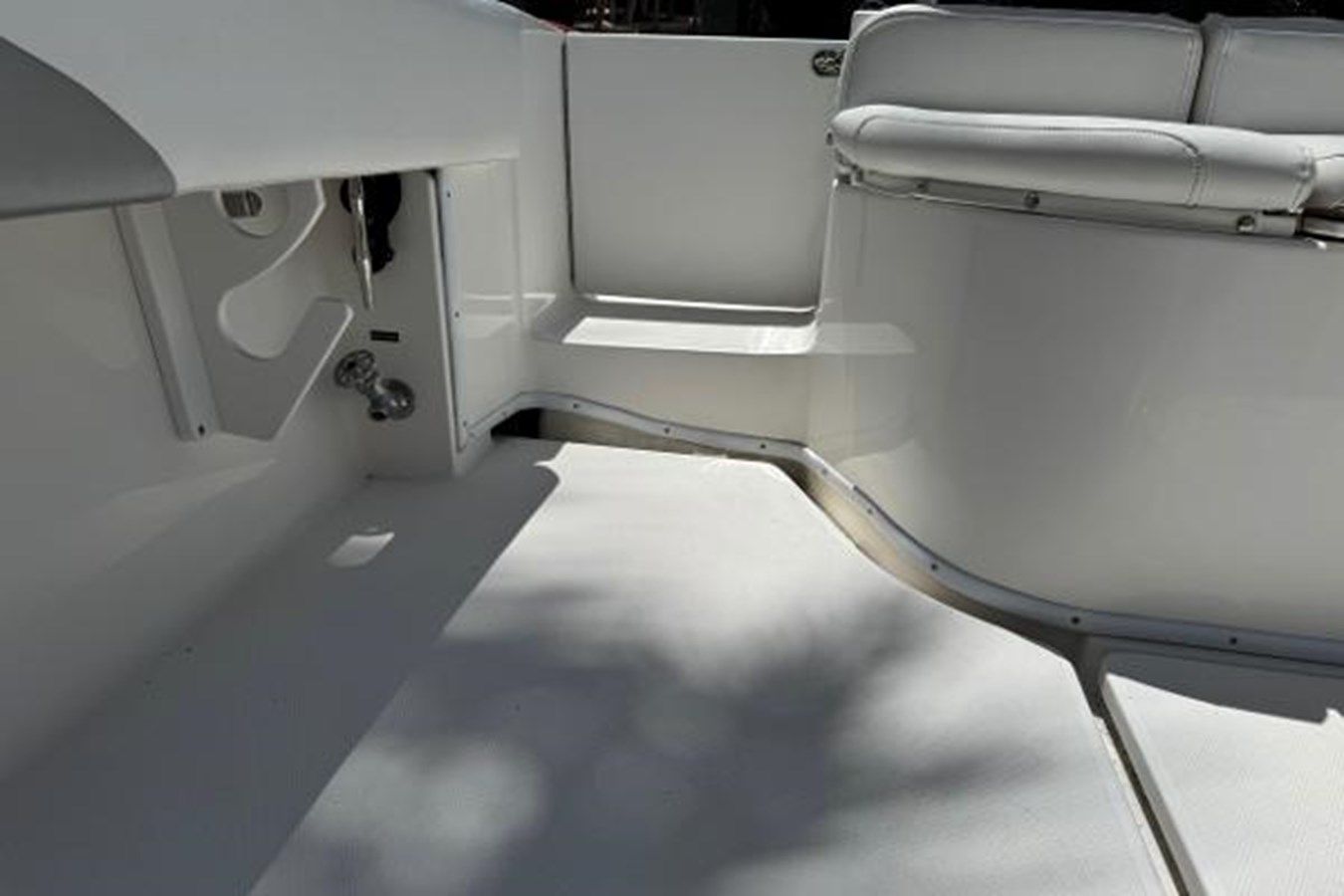 Купить яхту - 34 Center Console в Shestakov Yacht Sales