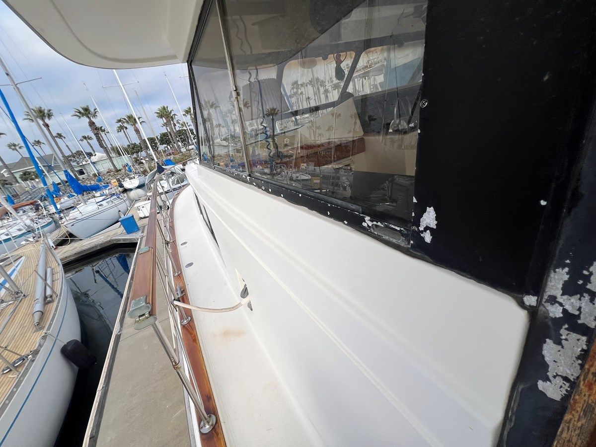 Buy a yacht 1979 Trojan FBMY - TROJAN