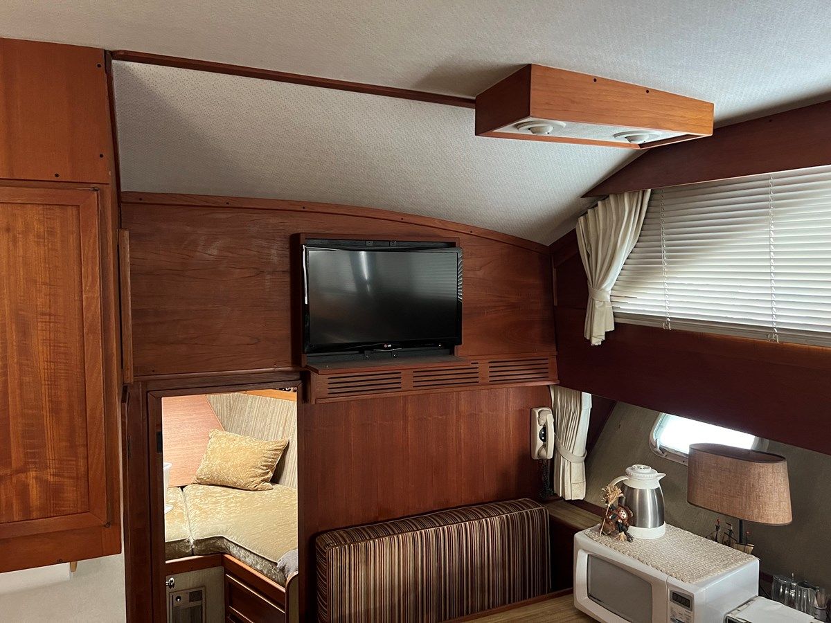 Buy a 1979 Trojan FBMY 44 at Shestakov Yacht Sales