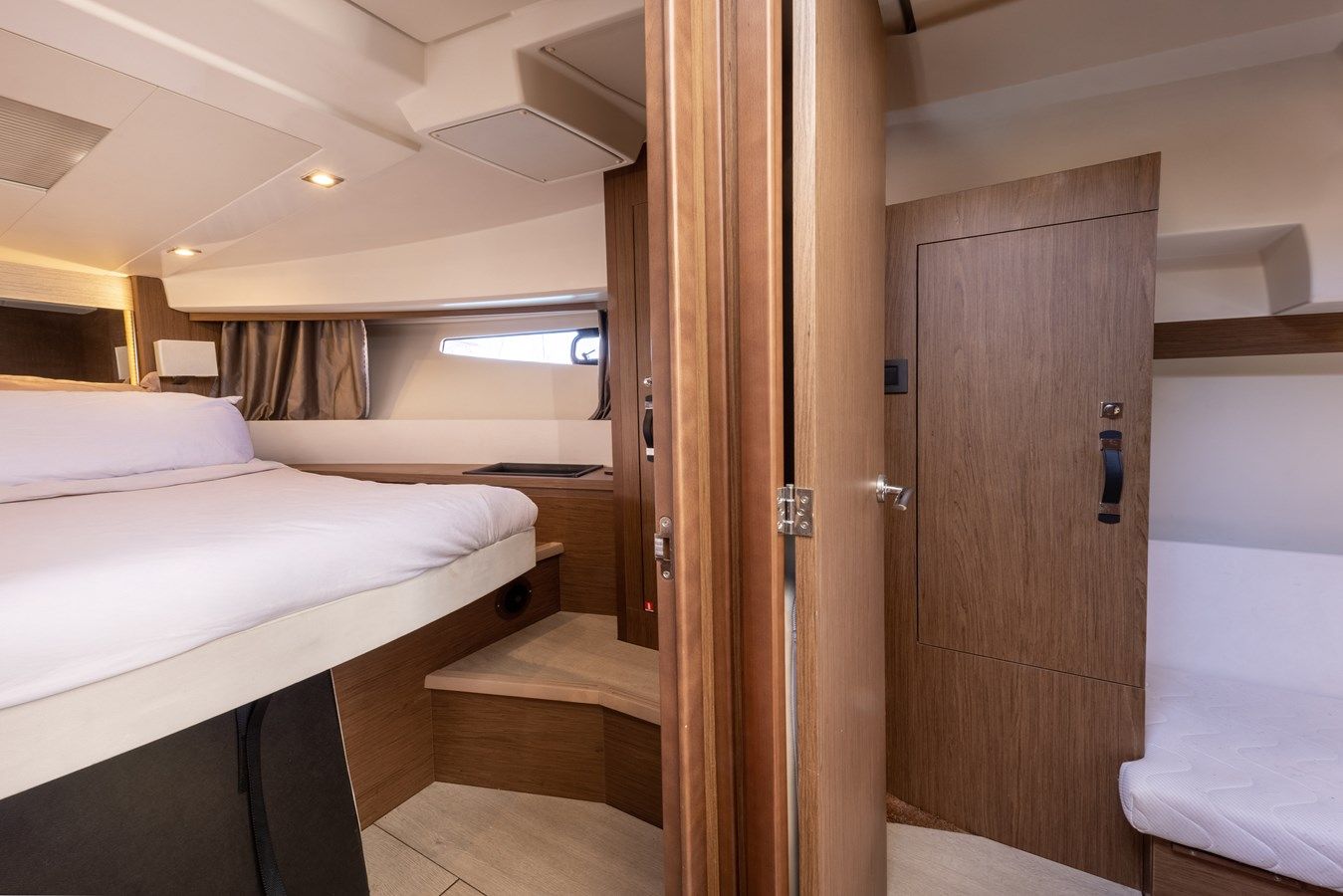 Купить яхту Solo Tu - Jeanneau в Shestakov Yacht Sales