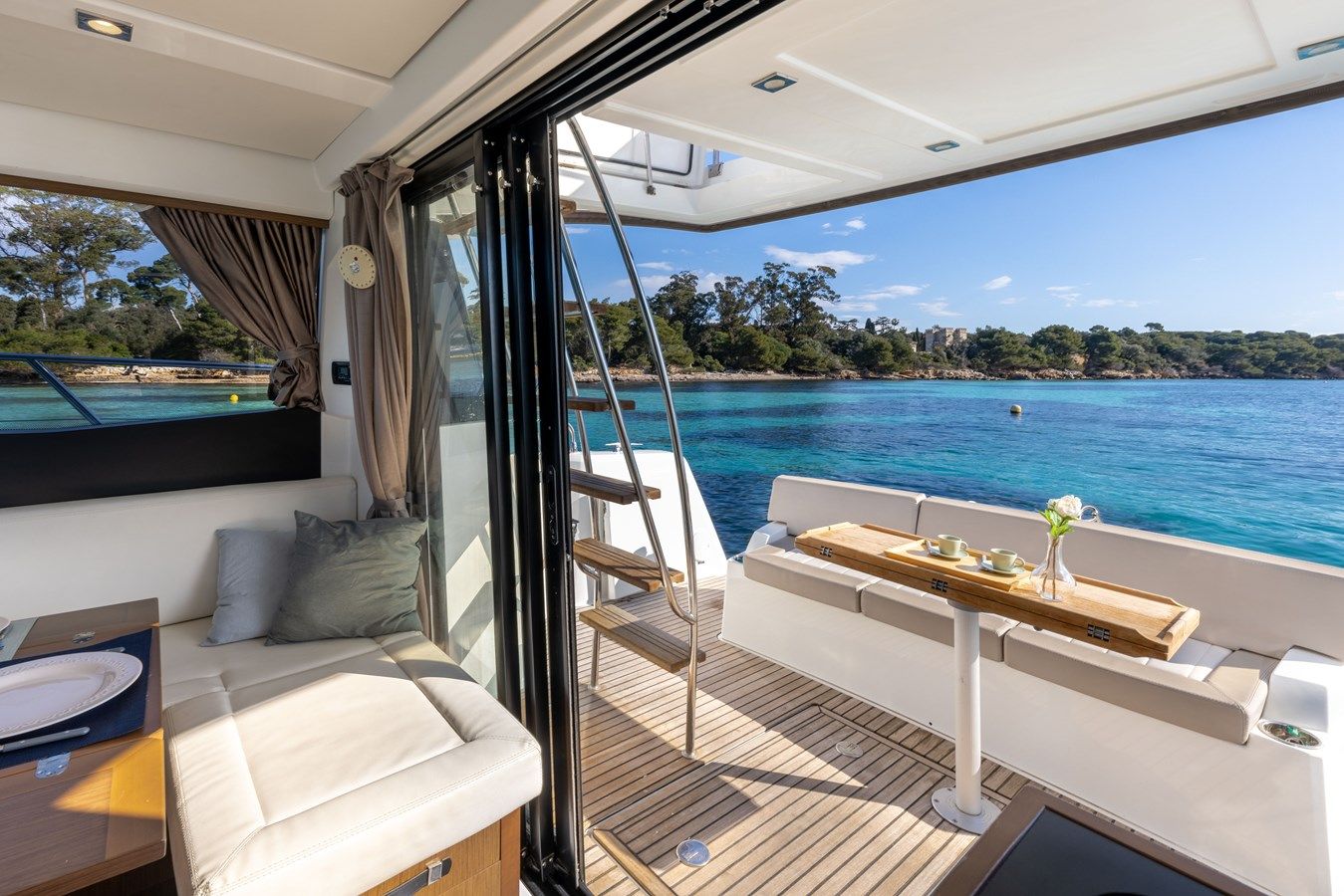 Купить Solo Tu - Jeanneau