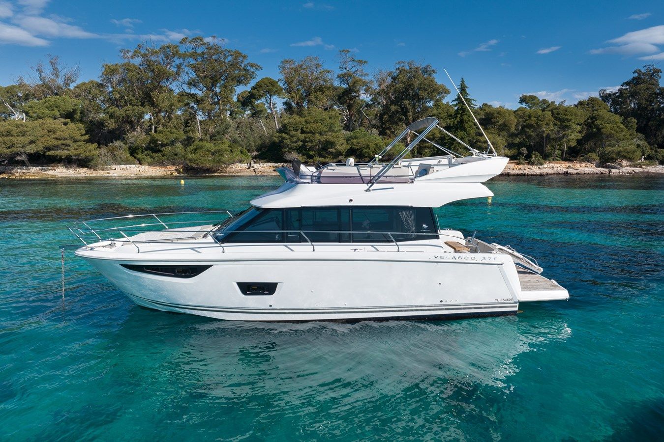 Продажа яхты Solo Tu Velasco 37 F