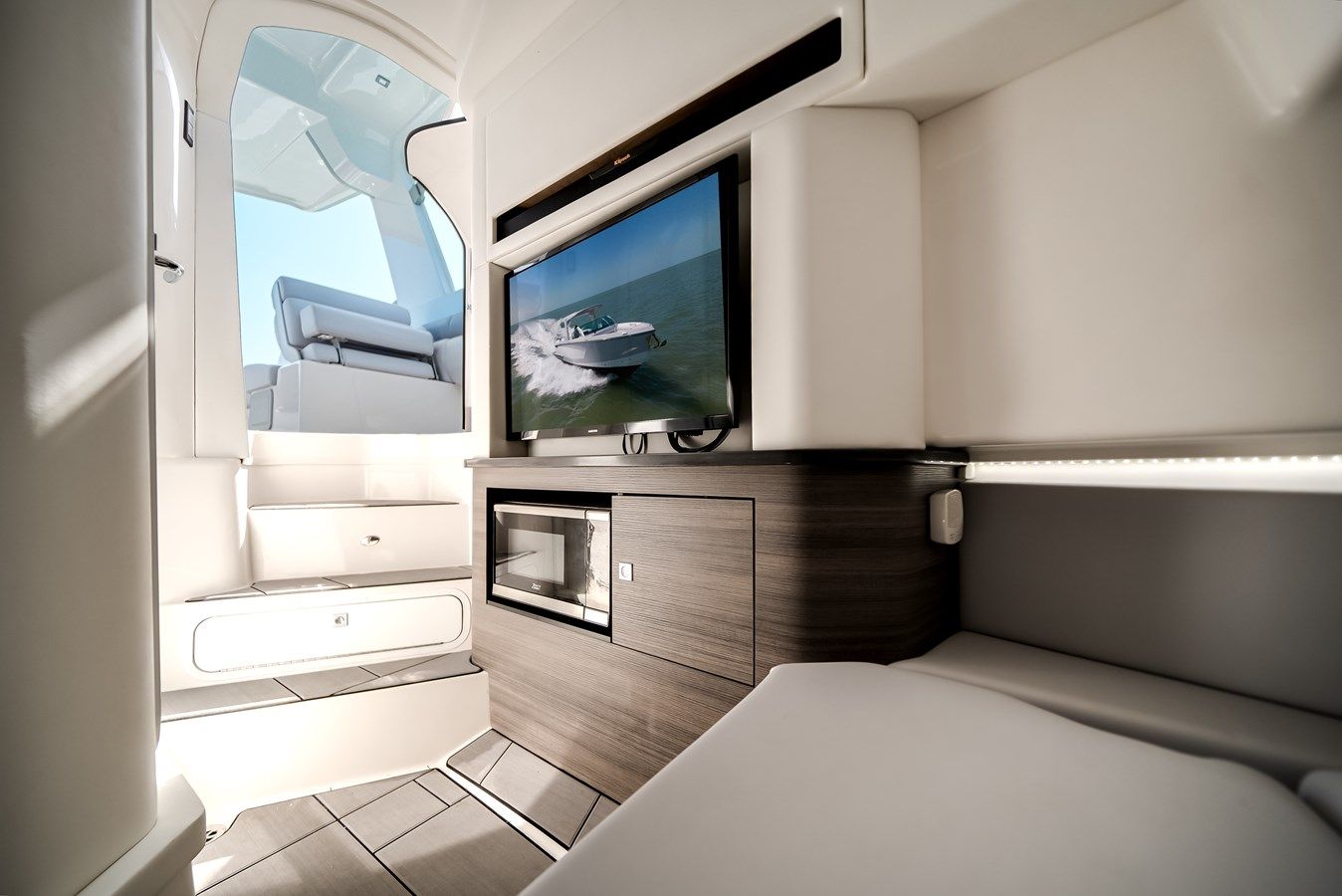 the best price on L5 AV36