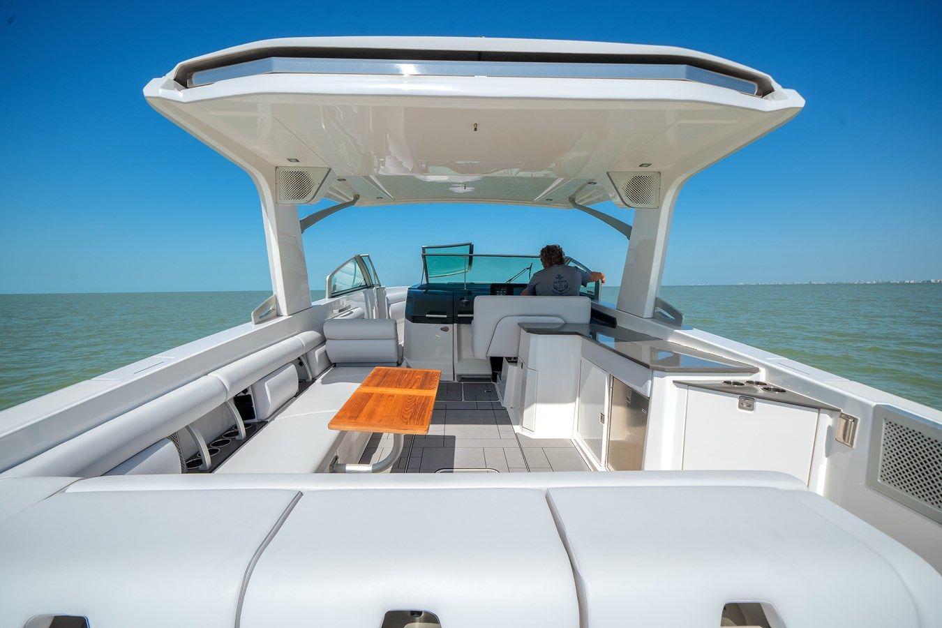 Buy a yacht L5 - AVIARA