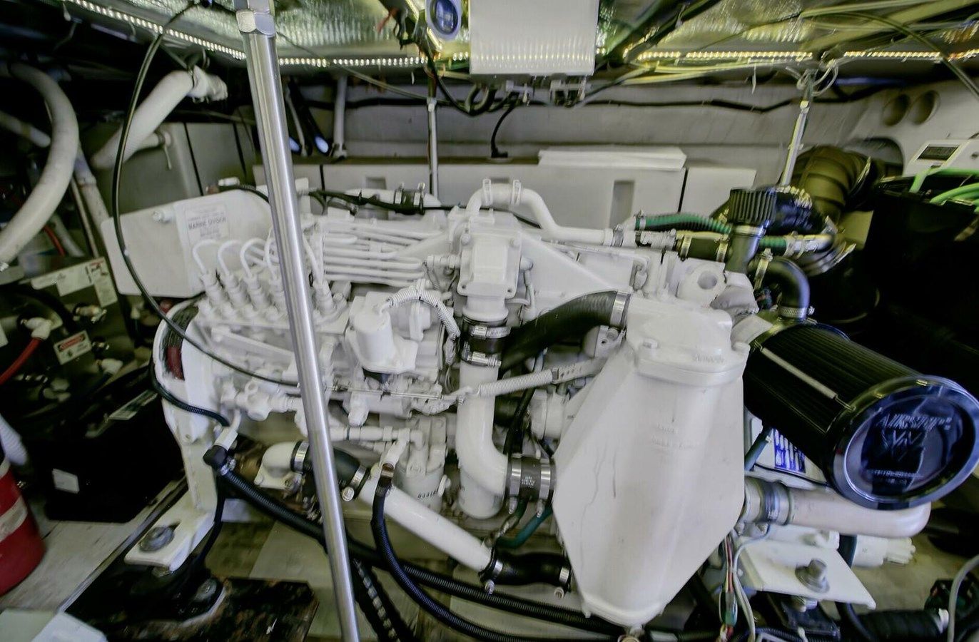 best yacht sales deals No Surrender - Carver Yachts