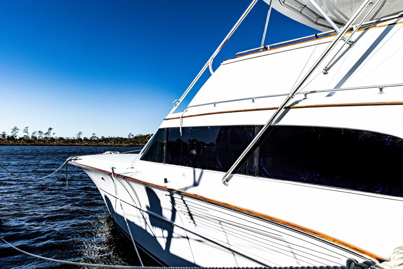 Buy a yacht Lb Cake 61 Convertible