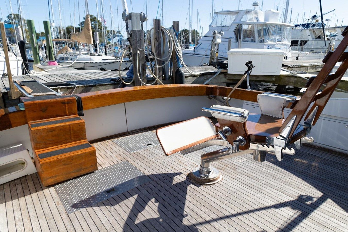 best yacht sales deals Lb Cake 1987