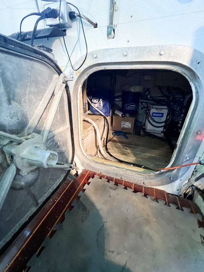 Lb Cake - BUDDY DAVIS yacht sale