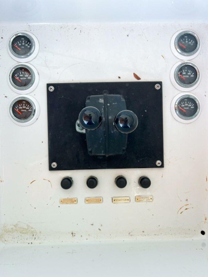 Buy a yacht Lb Cake 1987