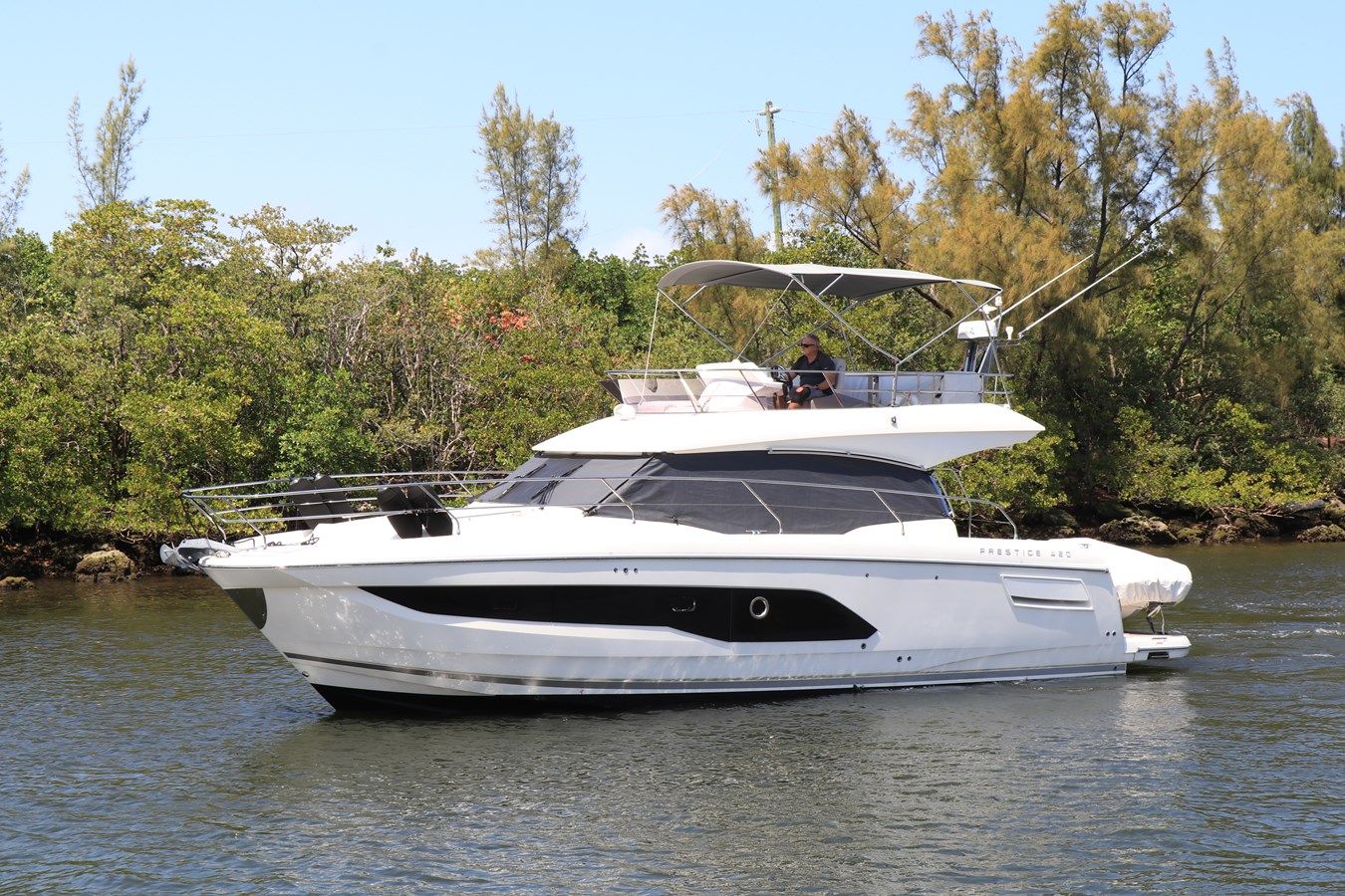 best yacht sales deals Prestige 420 Fly - PRESTIGE