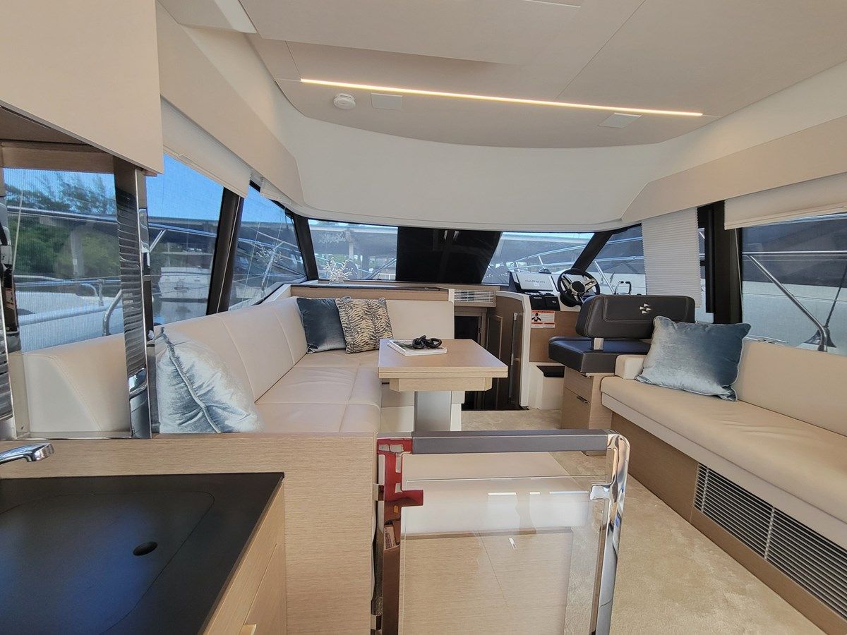 Prestige 420 Fly - PRESTIGE yacht sale