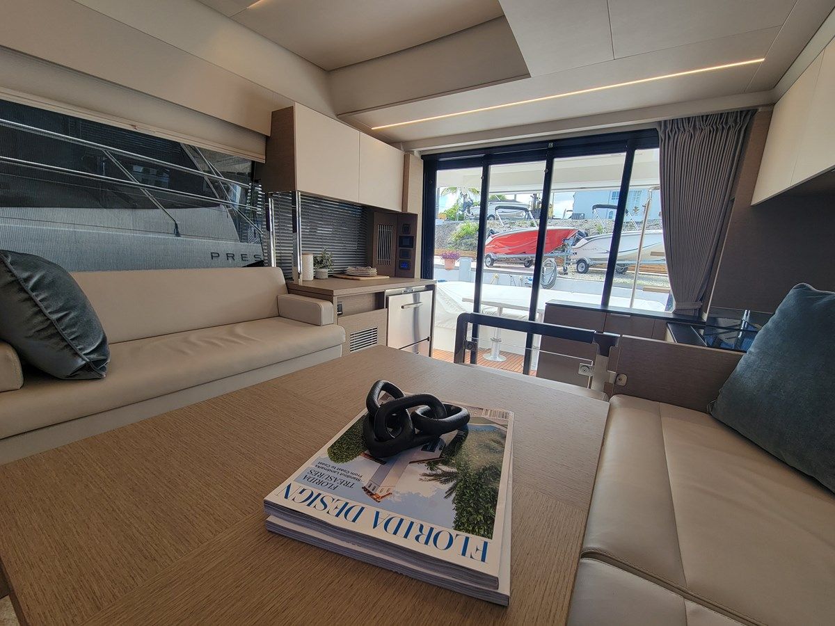 the best price on Prestige 420 Fly - PRESTIGE