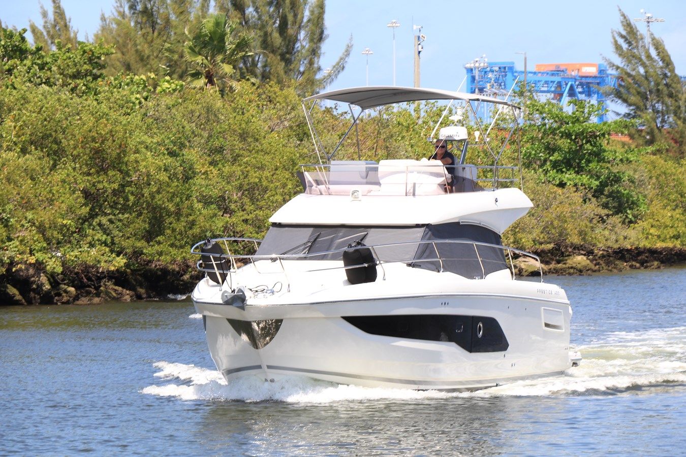 Buy a yacht Prestige 420 Fly 42