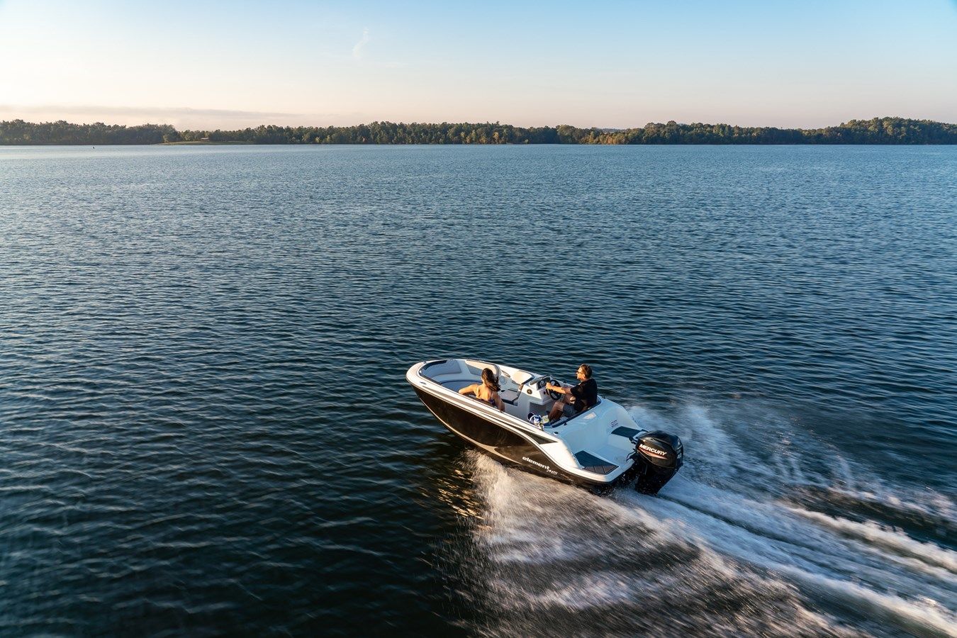 the best price on Bayliner M15 2024