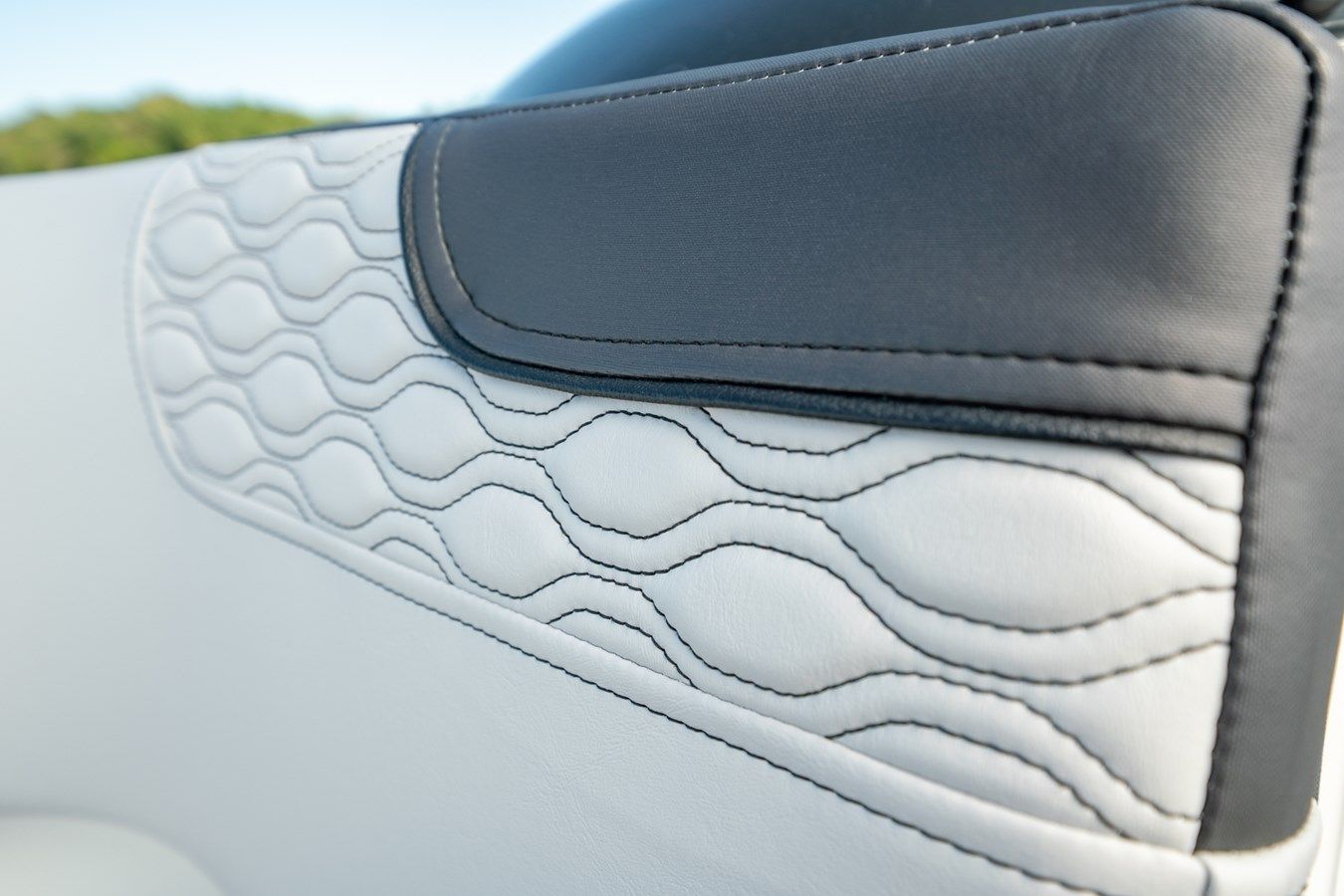 the best price on Bayliner M15