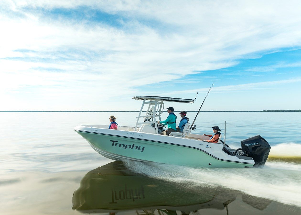 the best price on Bayliner Trophy 22CC 2024