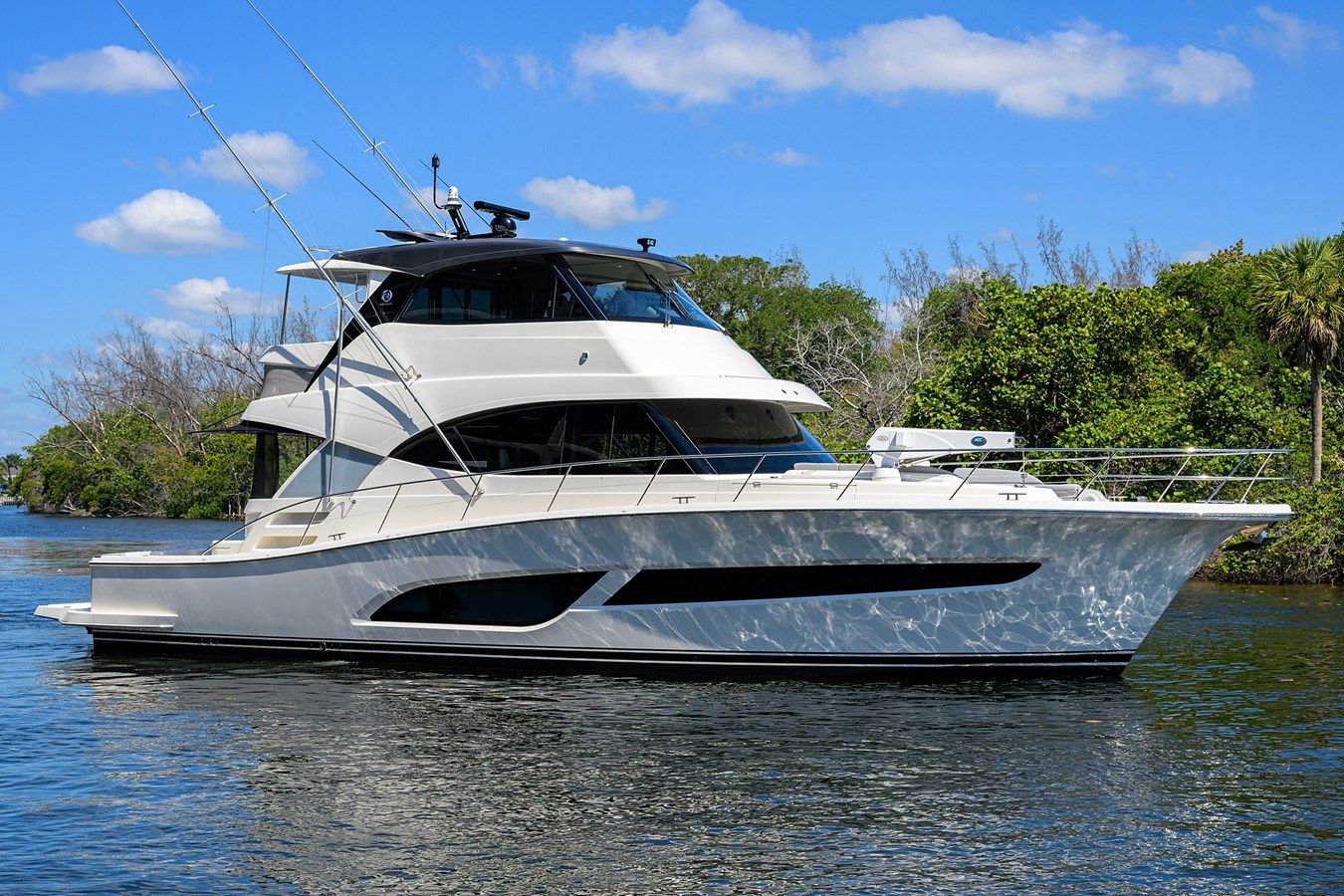 the best price on 58 SMY - Riviera