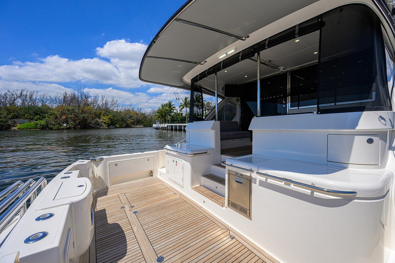 Buy a yacht 58 SMY 65