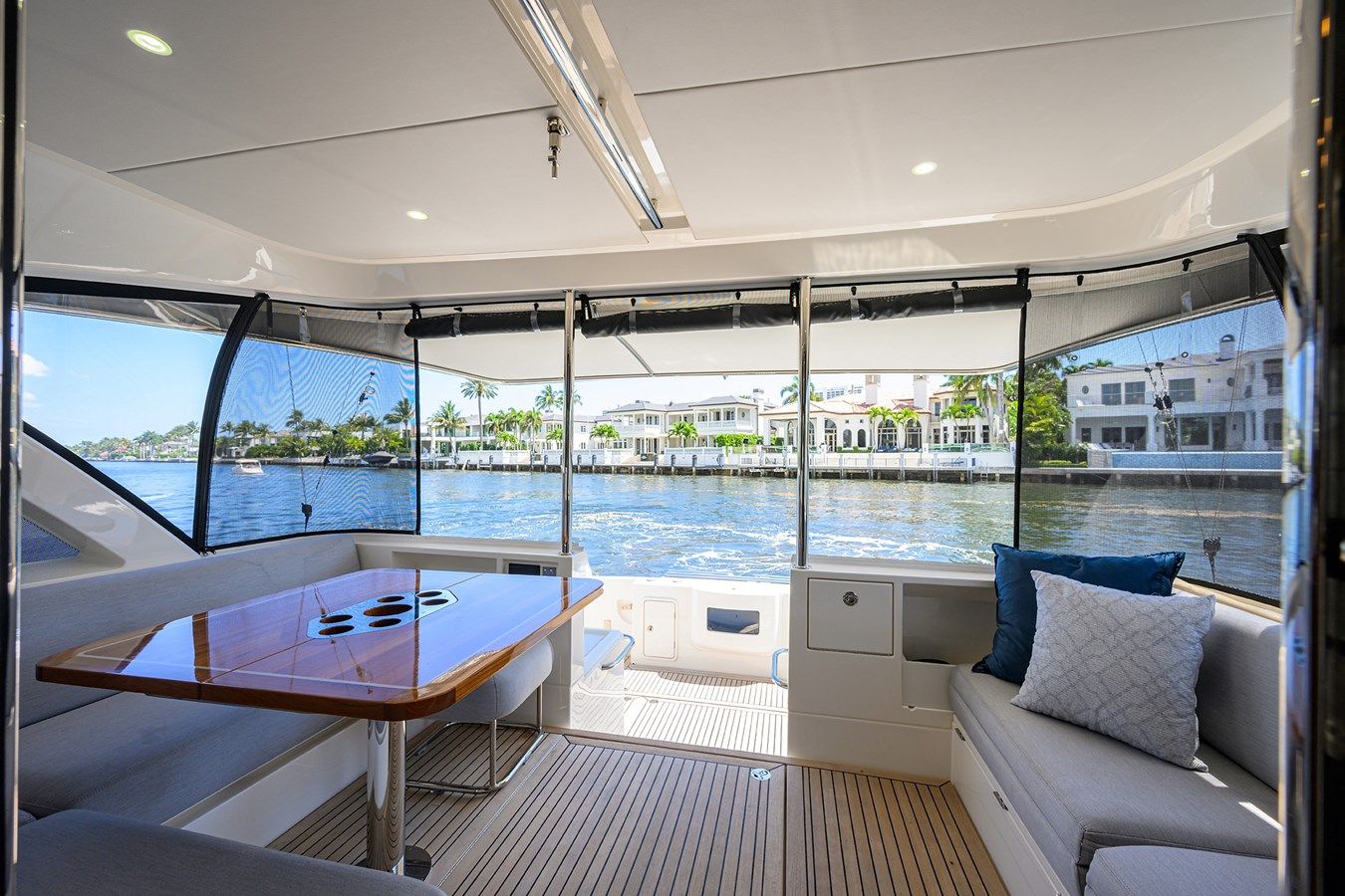 best yacht sales deals 58 SMY - Riviera