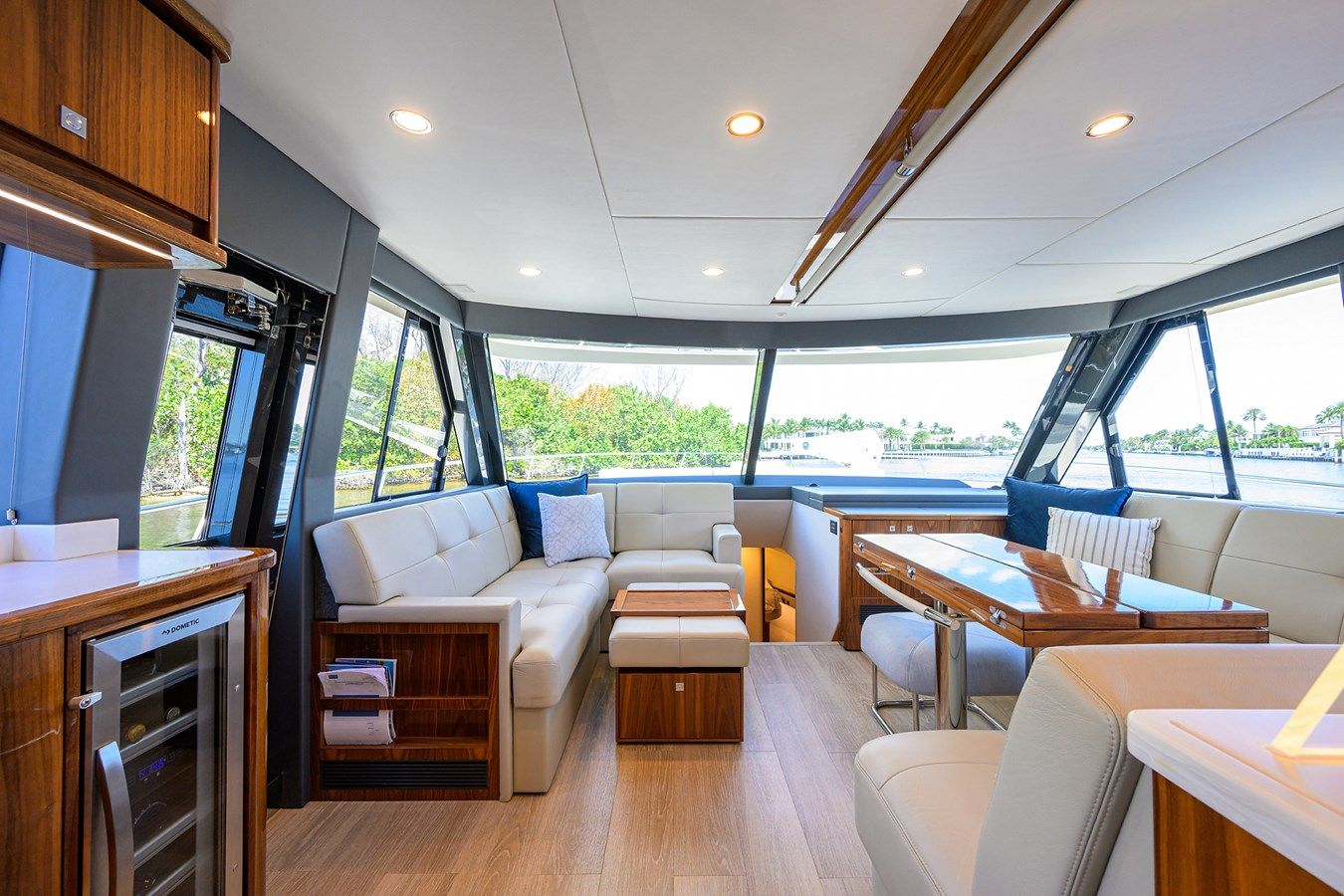 58 SMY 58 Sports Motor Yacht