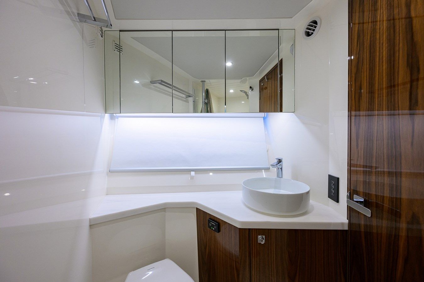 Buy a yacht 58 SMY 2024