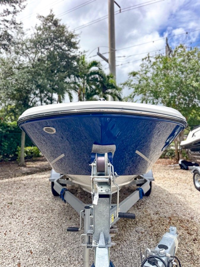 best yacht sales deals Bayliner VR4 18