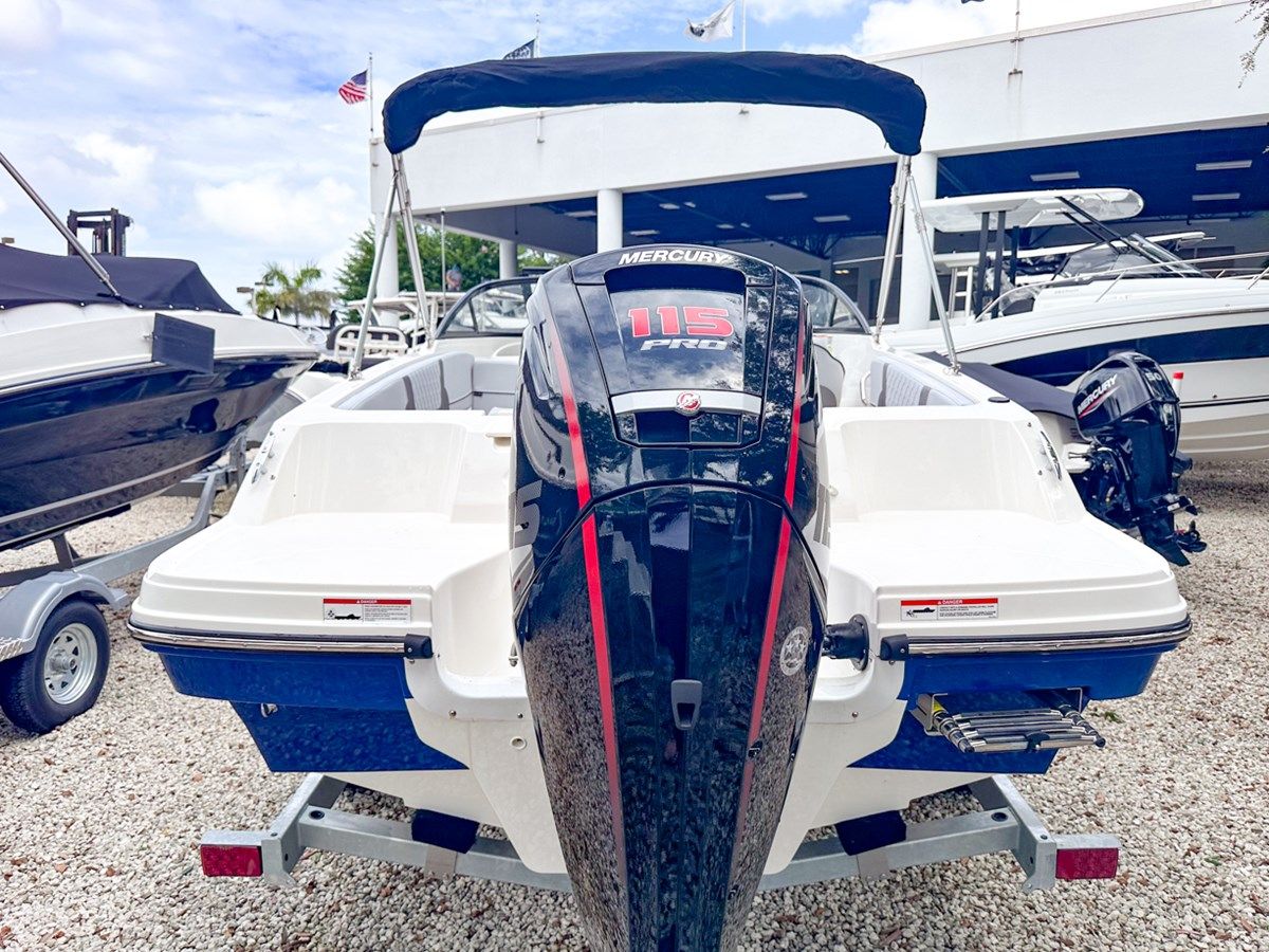 best yacht sales deals Bayliner VR4 VR4 OB