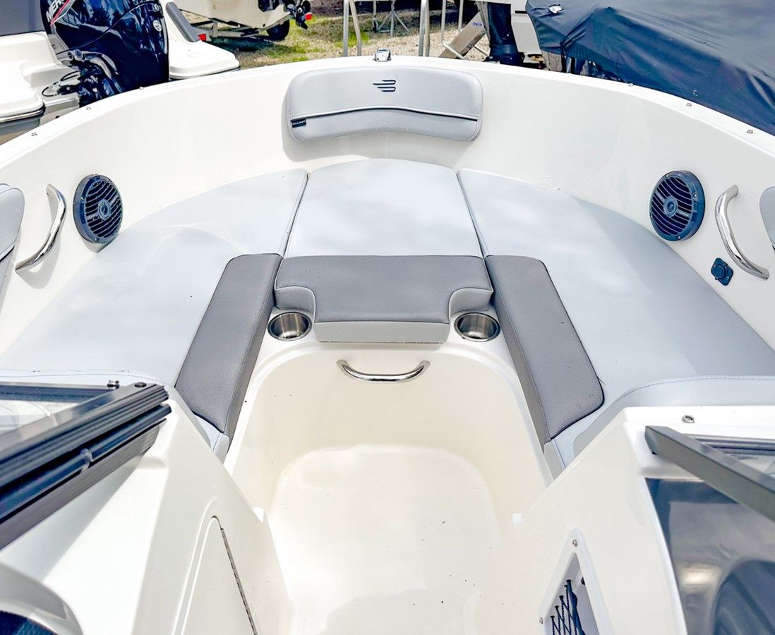 Bayliner VR4 - BAYLINER price