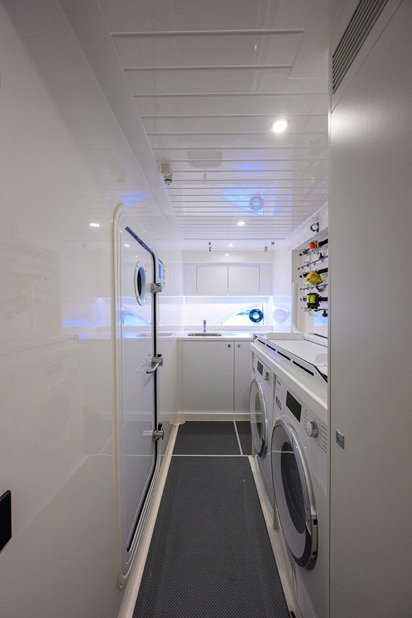 Buy a yacht 58 SMY 2024