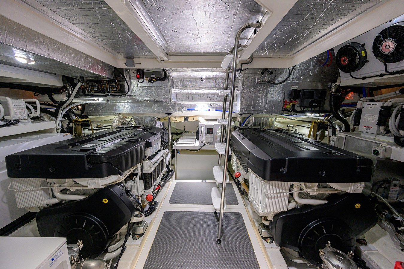 Buy a 58 SMY - Riviera at Shestakov Yacht Sales