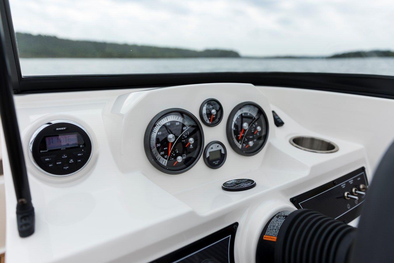 Лучшие предложения покупки яхты Bayliner VR4