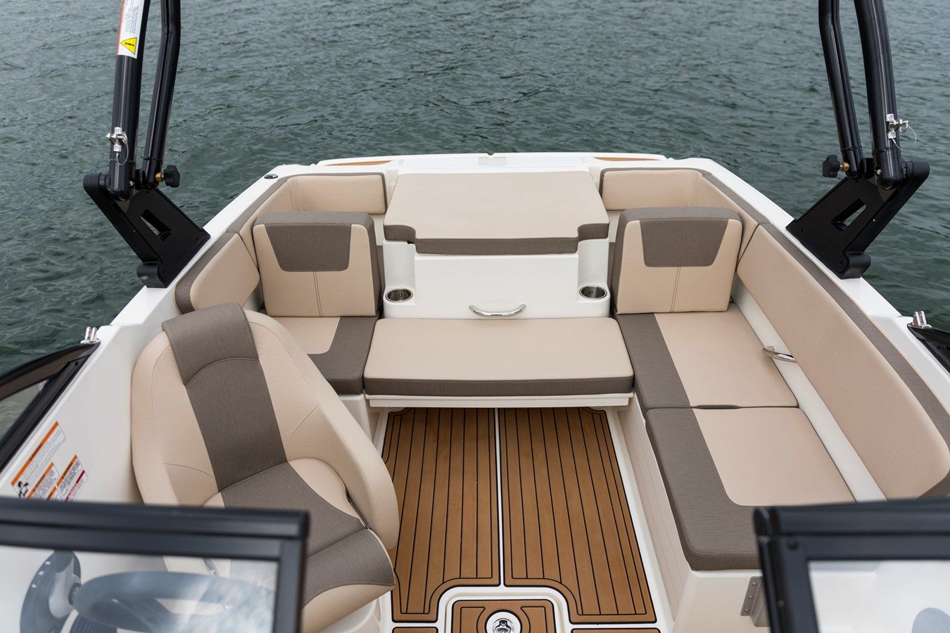 Купить яхту Bayliner VR4 2024 в Shestakov Yacht Sales