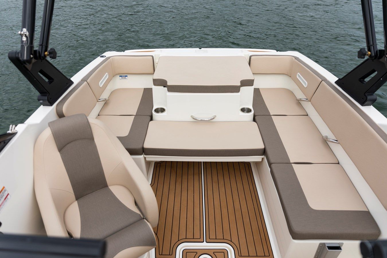 Bayliner VR4 - BAYLINER