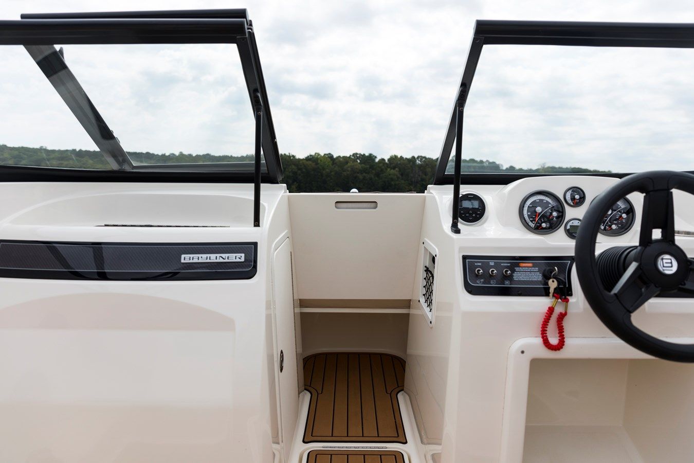 Купить Bayliner VR4 - BAYLINER