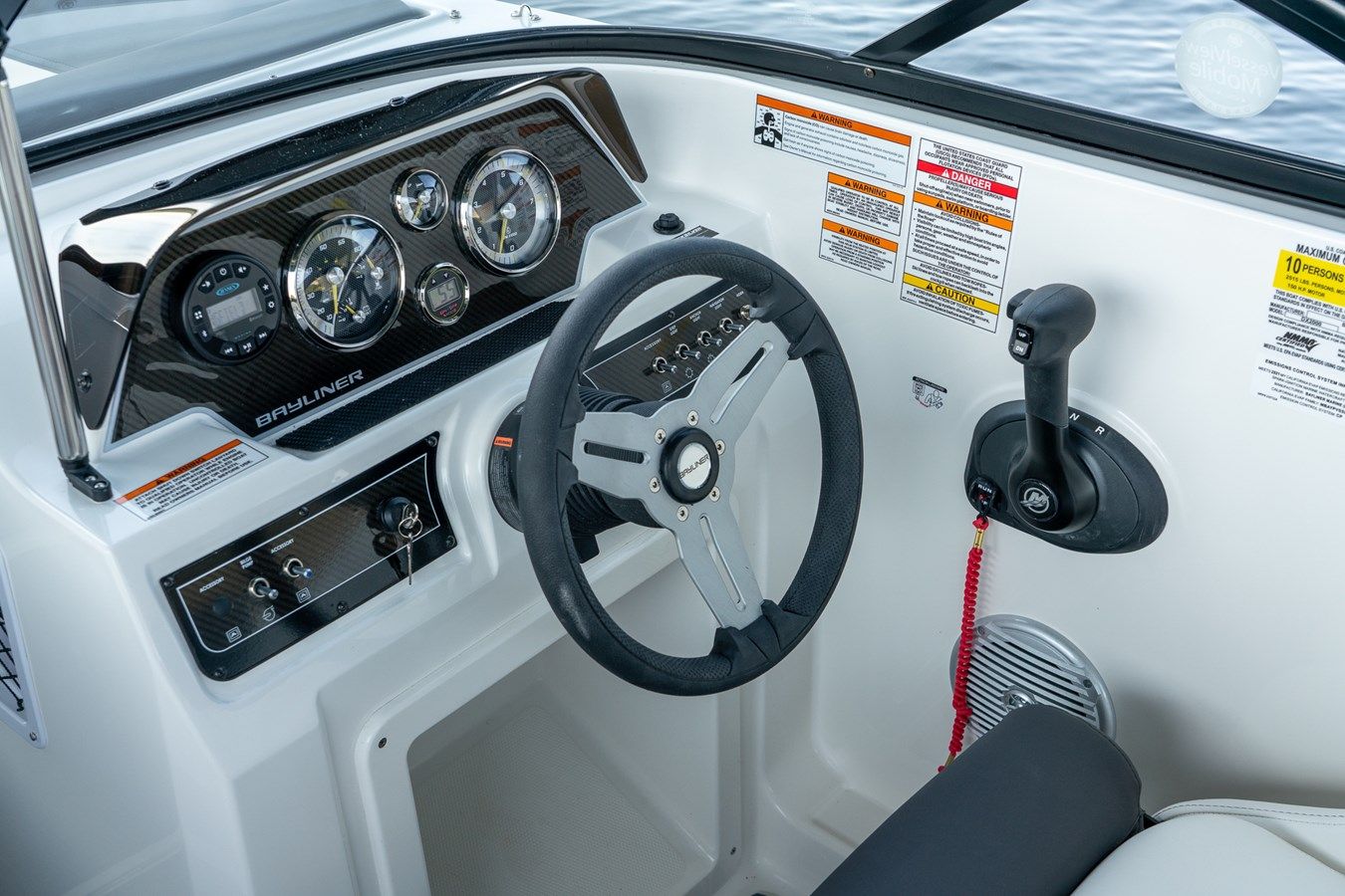 Купить Bayliner DX2000 2023